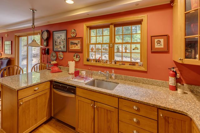 176 Amory Leland Drive, Thornton, NH 03285