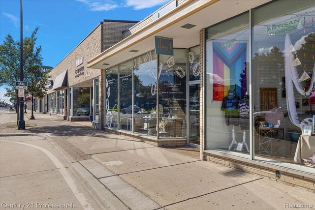 595 E Drayton Street, Ferndale, MI 48220