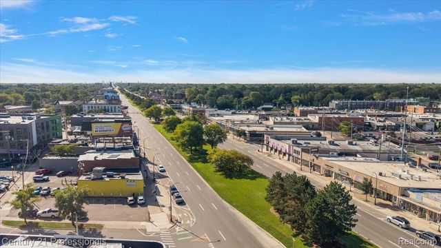 595 E Drayton Street, Ferndale, MI 48220
