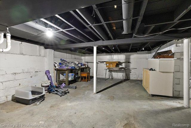 595 E Drayton Street, Ferndale, MI 48220