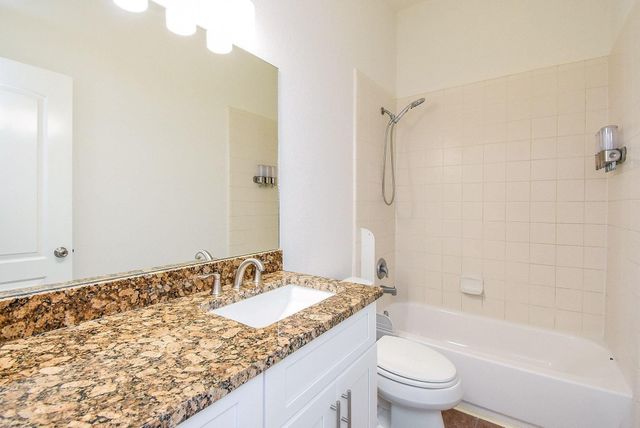 6711 River Ridge Lane, Dickinson, TX 77539