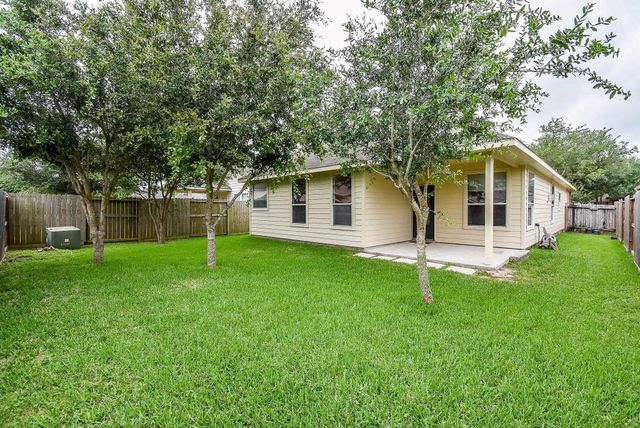 6711 River Ridge Lane, Dickinson, TX 77539