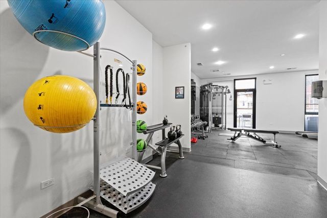 830 N Milwaukee Avenue 312, Chicago, IL 60642