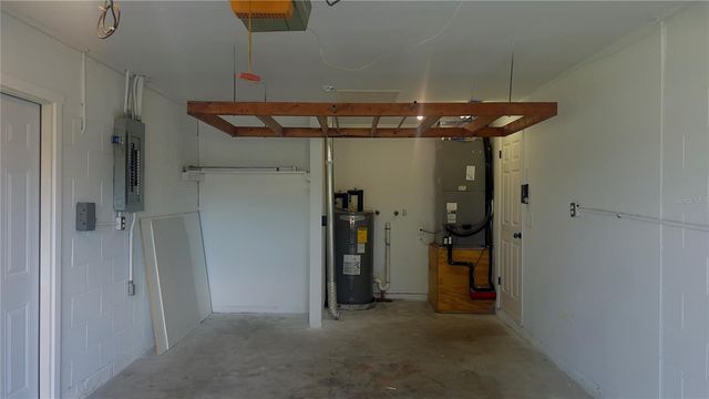 8675 LANTANA DRIVE, Seminole, FL 33777