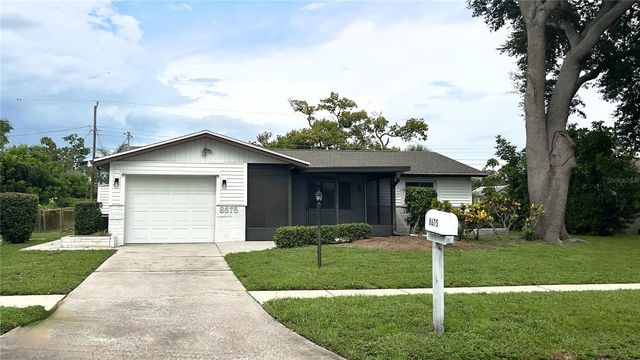 8675 LANTANA DRIVE, Seminole, FL 33777