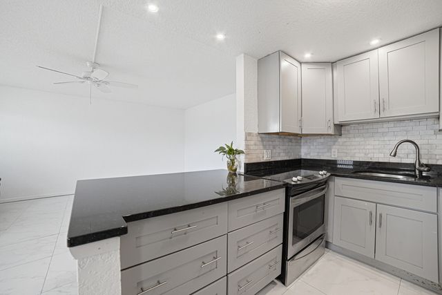 51 Markham C, Deerfield Beach, FL 33442