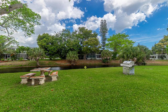 51 Markham C, Deerfield Beach, FL 33442