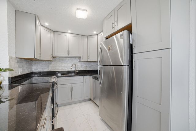 51 Markham C, Deerfield Beach, FL 33442