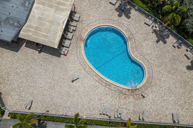 51 Markham C, Deerfield Beach, FL 33442