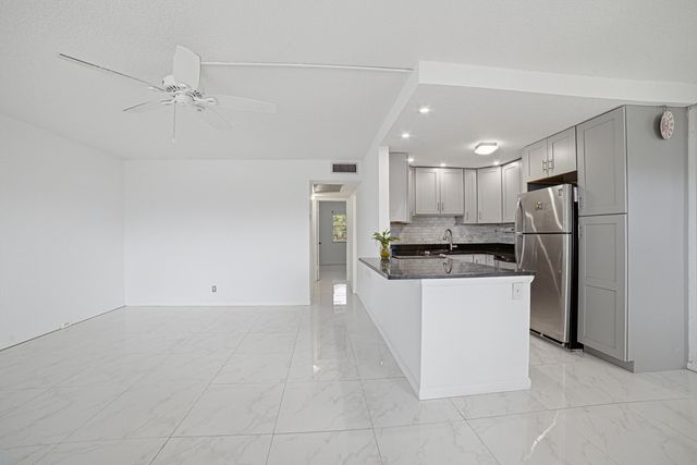 51 Markham C, Deerfield Beach, FL 33442