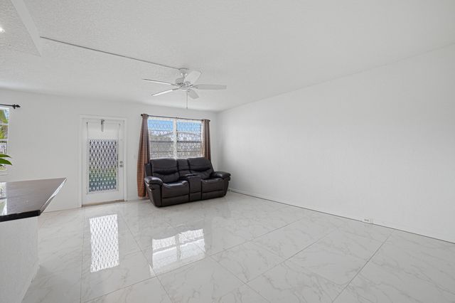 51 Markham C, Deerfield Beach, FL 33442