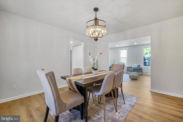 9933 DELLCASTLE RD, Gaithersburg, MD 20886