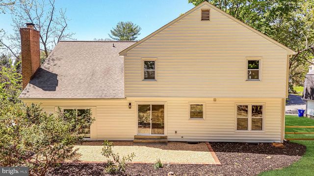 9933 DELLCASTLE RD, Gaithersburg, MD 20886