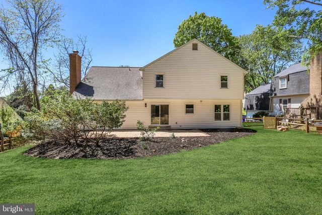 9933 DELLCASTLE RD, Gaithersburg, MD 20886