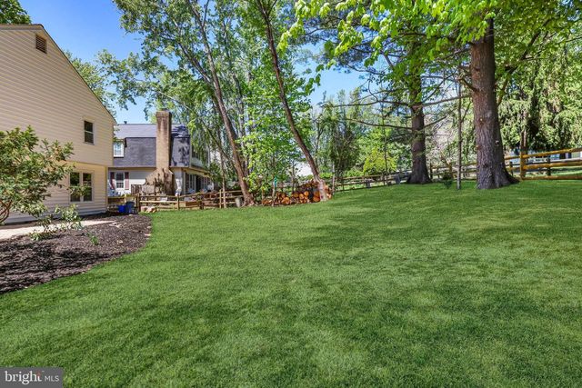 9933 DELLCASTLE RD, Gaithersburg, MD 20886
