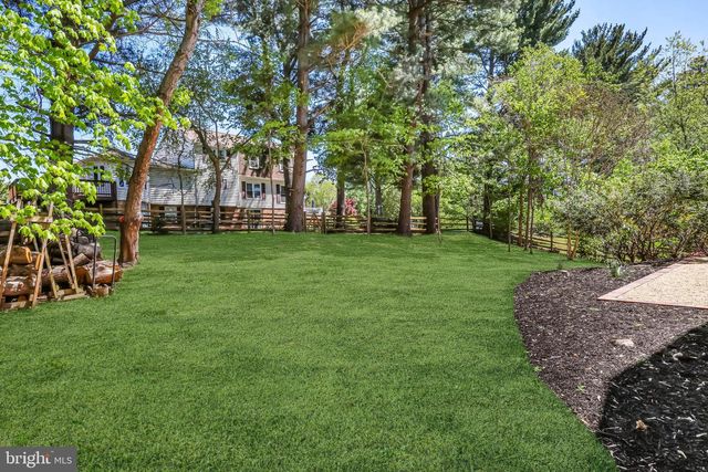 9933 DELLCASTLE RD, Gaithersburg, MD 20886