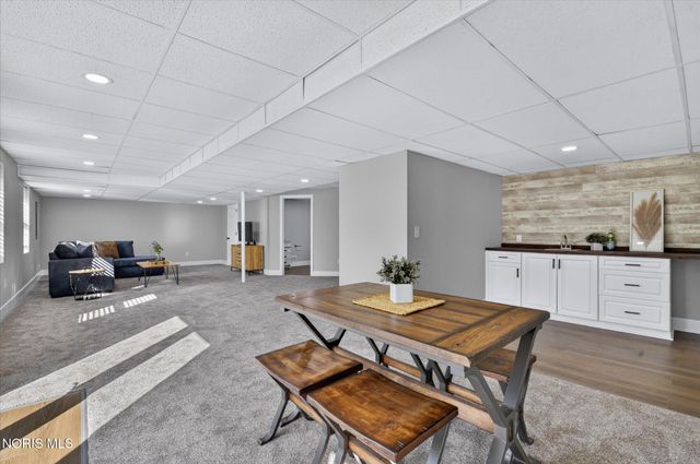 9485 Old State Line Road, Holland, OH 43528