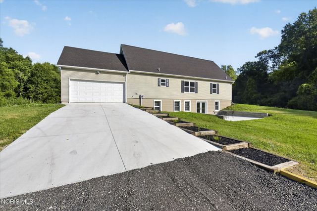 9485 Old State Line Road, Holland, OH 43528