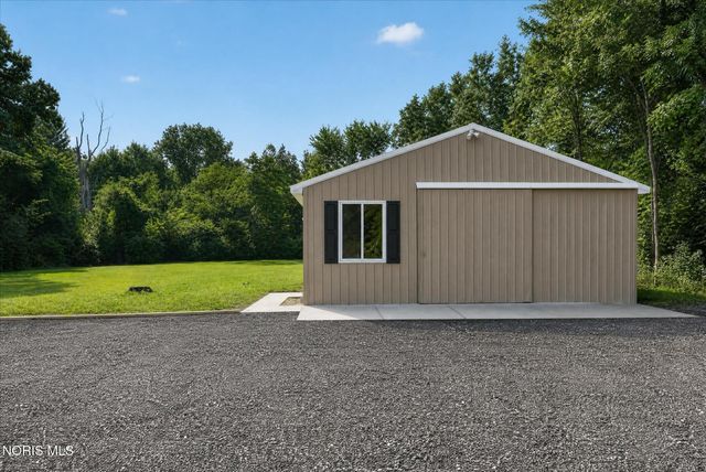 9485 Old State Line Road, Holland, OH 43528