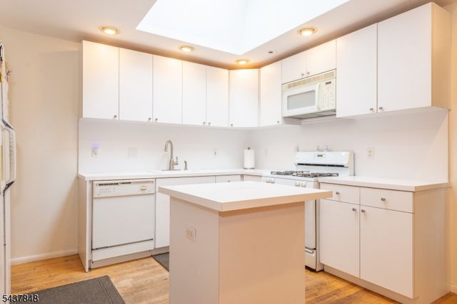 20 Manger Rd, West Orange Twp., NJ 07052