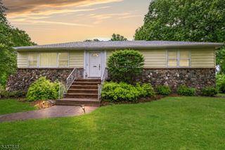20 Manger Rd, West Orange Twp., NJ 07052