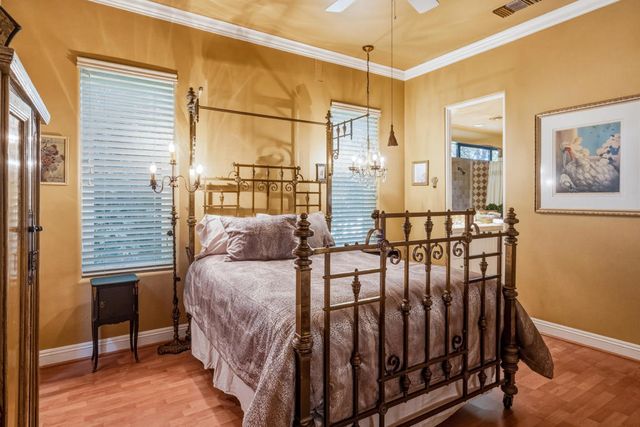 35 Overland Court, Palm Desert, CA 92260