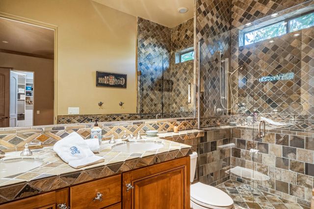 35 Overland Court, Palm Desert, CA 92260