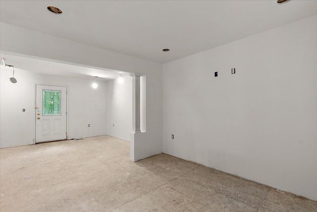 8945 Vergennes Street, Ada, MI 49301