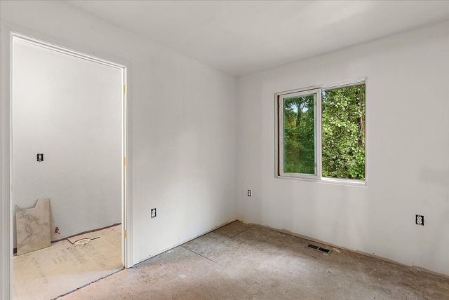 8945 Vergennes Street, Ada, MI 49301