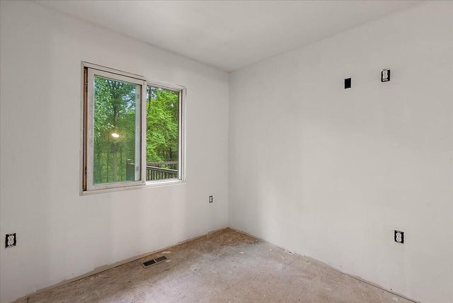 8945 Vergennes Street, Ada, MI 49301