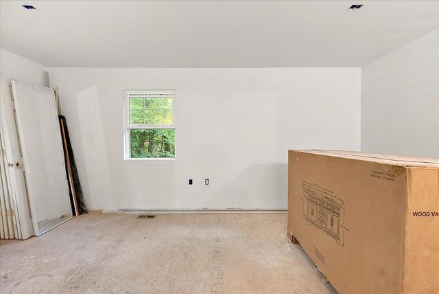 8945 Vergennes Street, Ada, MI 49301