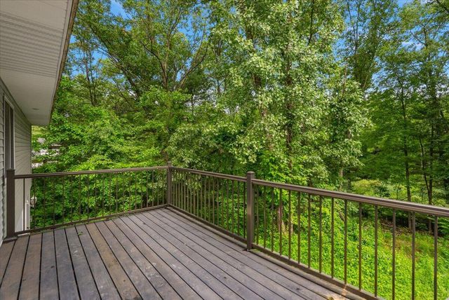 8945 Vergennes Street, Ada, MI 49301