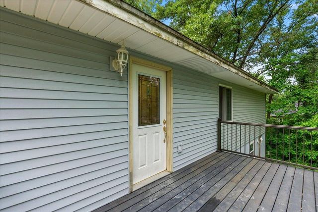 8945 Vergennes Street, Ada, MI 49301