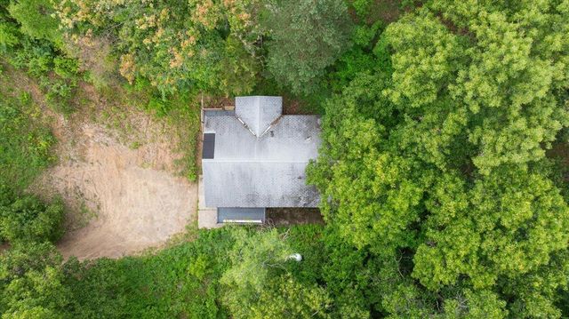 8945 Vergennes Street, Ada, MI 49301