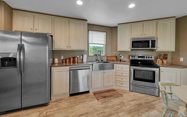 1200 Blue Cut Road N, Mcgregor, TX 76657