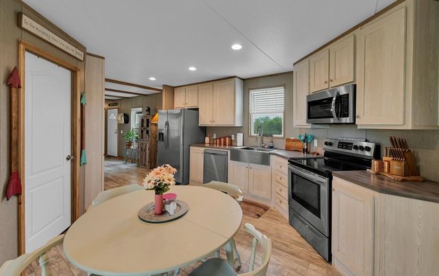 1200 Blue Cut Road N, Mcgregor, TX 76657