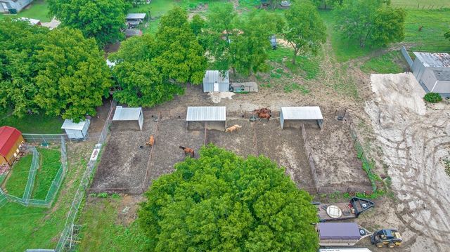 1200 Blue Cut Road N, Mcgregor, TX 76657