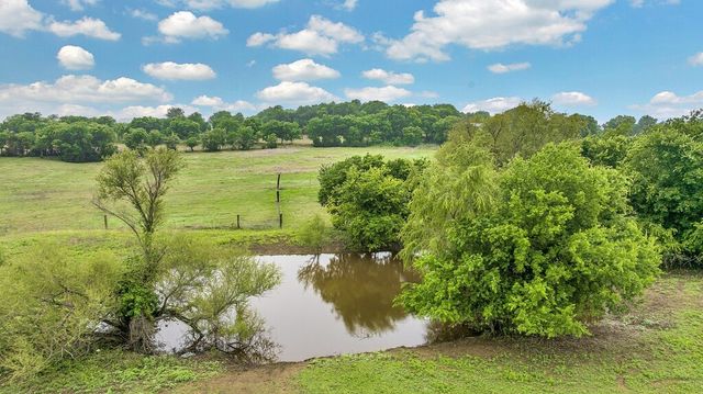 1200 Blue Cut Road N, Mcgregor, TX 76657