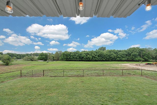 1200 Blue Cut Road N, Mcgregor, TX 76657