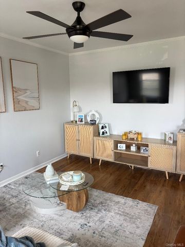 365 W Hudson Street 2, Long Beach, NY 11561