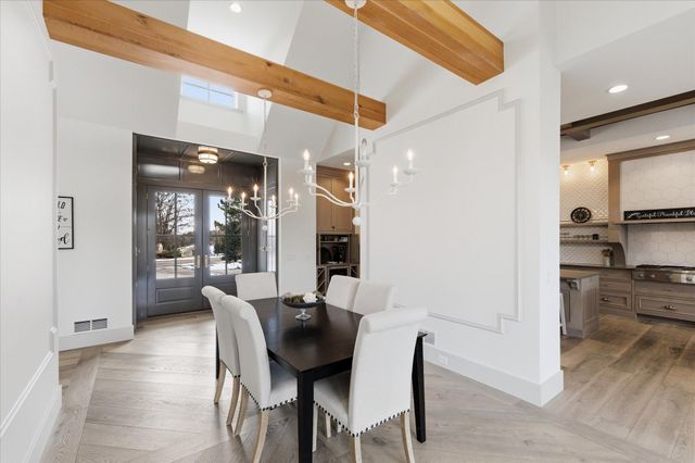 9810 Sky Lane, Eden Prairie, MN 55347