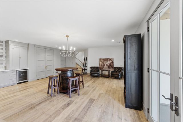 9810 Sky Lane, Eden Prairie, MN 55347