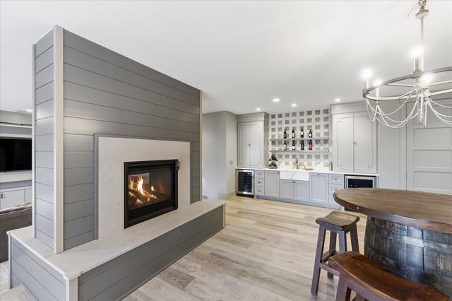 9810 Sky Lane, Eden Prairie, MN 55347