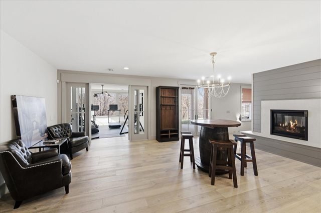 9810 Sky Lane, Eden Prairie, MN 55347