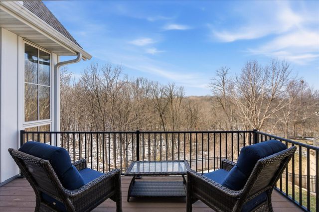 9810 Sky Lane, Eden Prairie, MN 55347