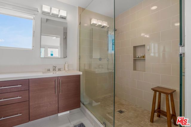 1254 24th Street 4, Santa Monica, CA 90404