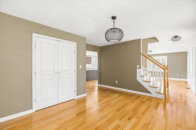 10 Jonathan Ln, Wareham, MA 02571