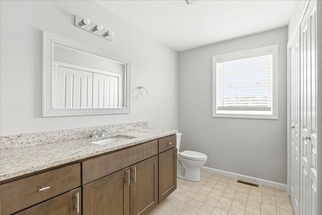 10 Jonathan Ln, Wareham, MA 02571