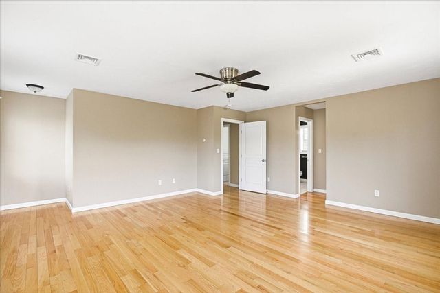 10 Jonathan Ln, Wareham, MA 02571