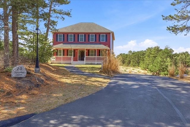 10 Jonathan Ln, Wareham, MA 02571